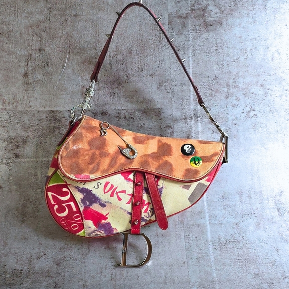 Dior Victim Saddle Bag - Picture 13 of 14